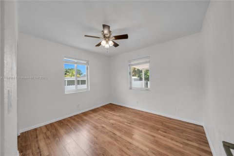 Casa en venta en Miramar, Florida, 4 dormitorios, 92.9 m2 № 1849011 - foto 10