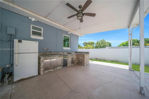 Casa en venta en Miramar, Florida, 4 dormitorios, 92.9 m2 № 1849011 - foto 26