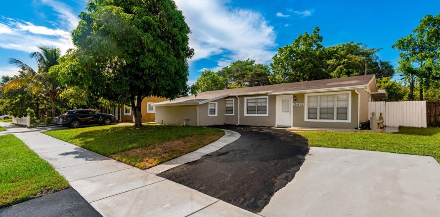 Casa en North Lauderdale, Florida 6 dormitorios, 228.35 m2 № 2343208