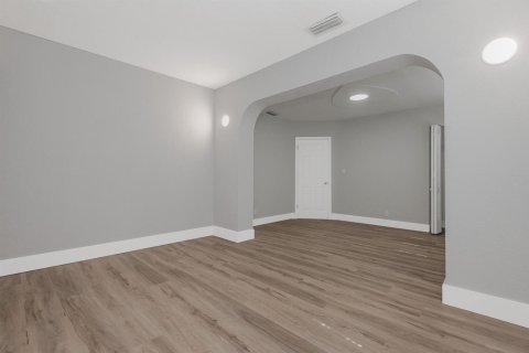 Casa en venta en North Lauderdale, Florida, 6 dormitorios, 228.35 m2 № 2343208 - foto 29