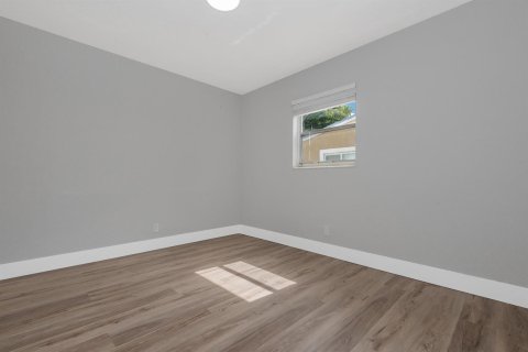 Casa en venta en North Lauderdale, Florida, 6 dormitorios, 228.35 m2 № 2343208 - foto 21