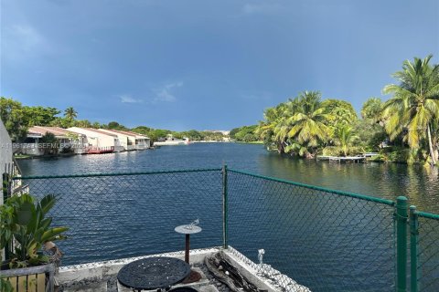 Купить таунхаус в Майами-Лейкс, Флорида 3 спальни, 162.21м2, № 2022050 - фото 10