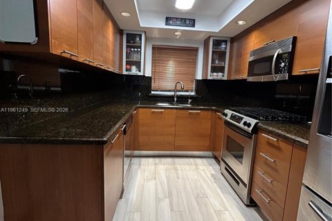 Купить таунхаус в Майами-Лейкс, Флорида 3 спальни, 162.21м2, № 2022050 - фото 7