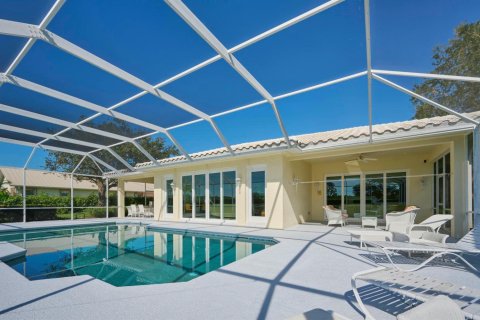 House in St. Lucie, Florida 4 bedrooms, 357.86 sq.m. № 2389926 - photo 2