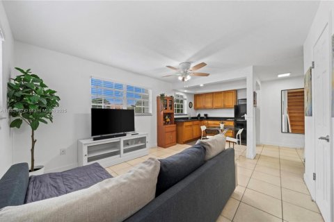 Condominio en venta en Miami, Florida, 1 dormitorio, 67.17 m2 № 1931823 - foto 12