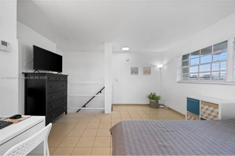 Condominio en venta en Miami, Florida, 1 dormitorio, 67.17 m2 № 1931823 - foto 14