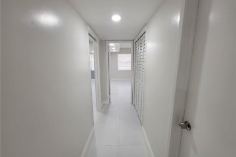 Condo in Pompano Beach, Florida, 3 bedrooms  № 2250262 - photo 5