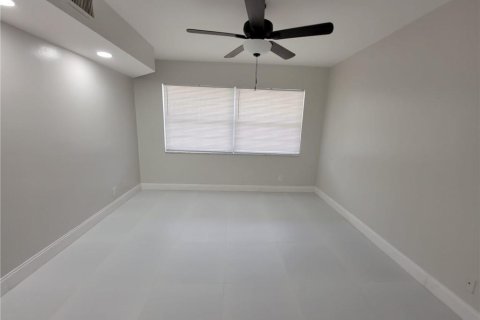 Condo in Pompano Beach, Florida, 3 bedrooms  № 2250262 - photo 8