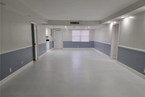 Condo in Pompano Beach, Florida, 3 bedrooms  № 2250262 - photo 7