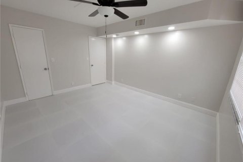Condo in Pompano Beach, Florida, 3 bedrooms  № 2250262 - photo 4
