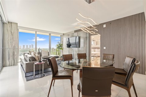 Снять в аренду кондоминиум в Норт-Майами-Бич, Флорида 3 спальни, 144.56м2, № 1959396 - фото 9