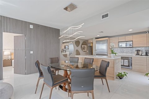 Снять в аренду кондоминиум в Норт-Майами-Бич, Флорида 3 спальни, 144.56м2, № 1959396 - фото 10