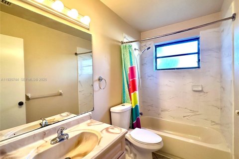 Villa ou maison à vendre à Coral Springs, Floride: 3 chambres, 155.89 m2 № 1988655 - photo 24