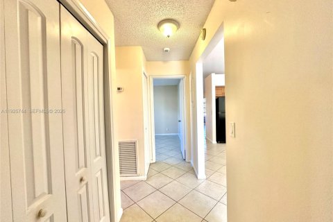 Villa ou maison à vendre à Coral Springs, Floride: 3 chambres, 155.89 m2 № 1988655 - photo 23