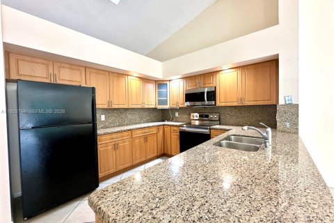 Villa ou maison à vendre à Coral Springs, Floride: 3 chambres, 155.89 m2 № 1988655 - photo 15