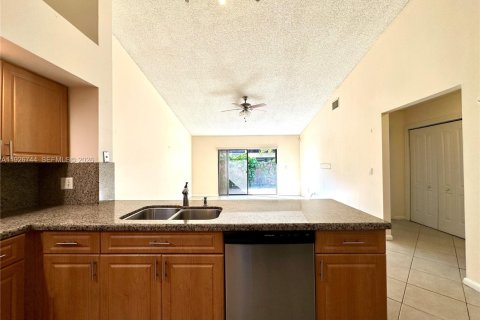 Villa ou maison à vendre à Coral Springs, Floride: 3 chambres, 155.89 m2 № 1988655 - photo 14