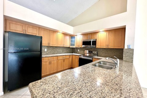 Villa ou maison à vendre à Coral Springs, Floride: 3 chambres, 155.89 m2 № 1988655 - photo 17