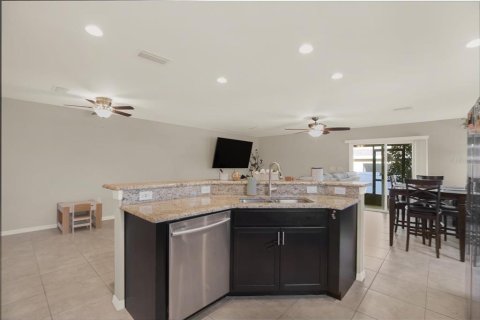 Adosado en alquiler en Gibsonton, Florida, 3 dormitorios, 168.15 m2 № 1833492 - foto 5