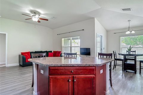 House in Wimauma, Florida 3 bedrooms, 140.65 sq.m. № 1792941 - photo 11