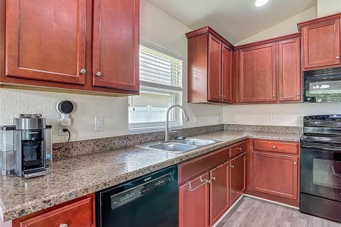 House in Wimauma, Florida 3 bedrooms, 140.65 sq.m. № 1792941 - photo 13