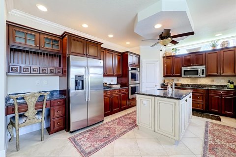House in Port St. Lucie, Florida 3 bedrooms, 328.78 sq.m. № 2270928 - photo 29