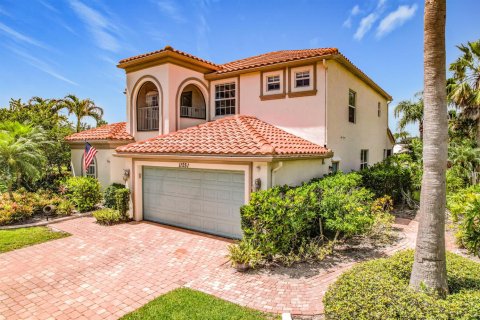 House in Port St. Lucie, Florida 3 bedrooms, 328.78 sq.m. № 2270928 - photo 3