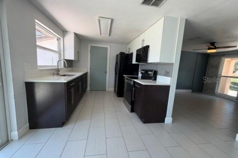Casa en alquiler en Tampa, Florida, 3 dormitorios, 83.61 m2 № 2231364 - foto 7