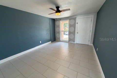 Casa en alquiler en Tampa, Florida, 3 dormitorios, 83.61 m2 № 2231364 - foto 3