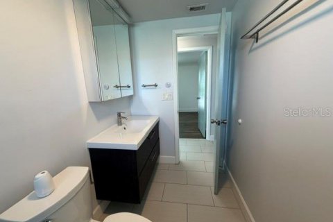 Casa en alquiler en Tampa, Florida, 3 dormitorios, 83.61 m2 № 2231364 - foto 18