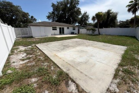 Casa en alquiler en Tampa, Florida, 3 dormitorios, 83.61 m2 № 2231364 - foto 20