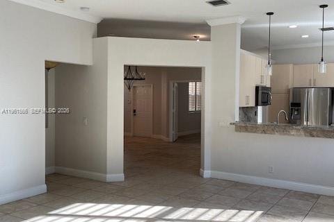 Villa ou maison à louer à Weston, Floride: 4 chambres, 183.76 m2 № 2024299 - photo 10