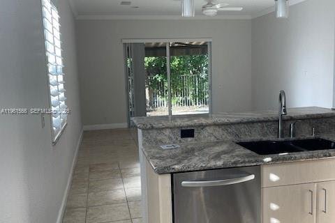 Villa ou maison à louer à Weston, Floride: 4 chambres, 183.76 m2 № 2024299 - photo 16