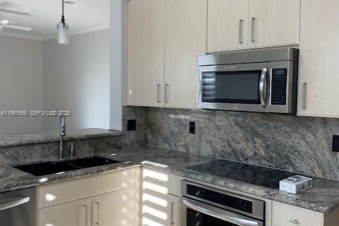 Villa ou maison à louer à Weston, Floride: 4 chambres, 183.76 m2 № 2024299 - photo 15