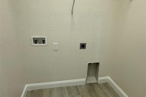 Villa ou maison à louer à Lakeland, Floride: 4 chambres, 194.63 m2 № 2109551 - photo 6