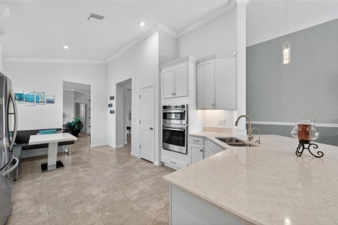 House in Palmetto, Florida 3 bedrooms, 188.5 sq.m. № 1895124 - photo 10
