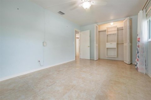 House in Clearwater, Florida 2 bedrooms, 101.82 sq.m. № 1824756 - photo 5