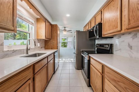 House in Clearwater, Florida 2 bedrooms, 101.82 sq.m. № 1824756 - photo 16