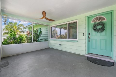 House in Clearwater, Florida 2 bedrooms, 101.82 sq.m. № 1824756 - photo 3