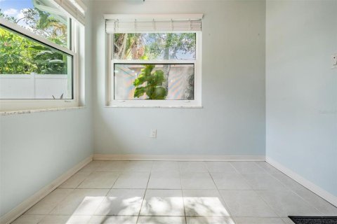 House in Clearwater, Florida 2 bedrooms, 101.82 sq.m. № 1824756 - photo 20