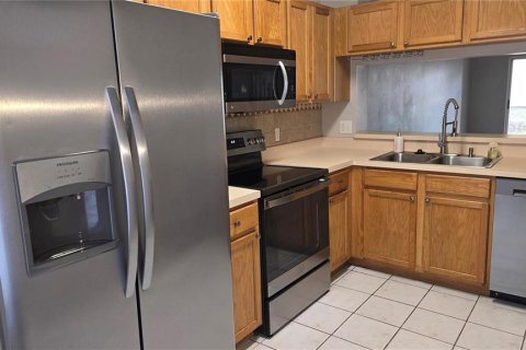 Touwnhouse à louer à Bradenton, Floride: 2 chambres, 100.33 m2 № 2411684 - photo 3