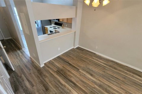 Touwnhouse à louer à Bradenton, Floride: 2 chambres, 100.33 m2 № 2411684 - photo 8