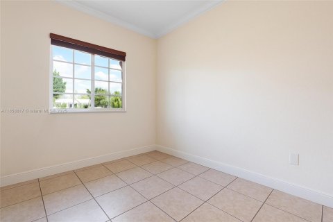 Condominio en venta en Hialeah, Florida, 3 dormitorios, 110.18 m2 № 1890564 - foto 18