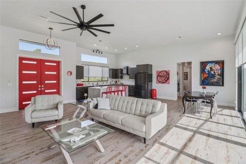 Villa ou maison à vendre à Tavares, Floride: 3 chambres, 187.11 m2 № 1839012 - photo 9