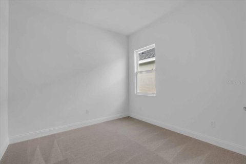 Casa en venta en Zephyrhills, Florida, 4 dormitorios, 229.28 m2 № 1917932 - foto 8