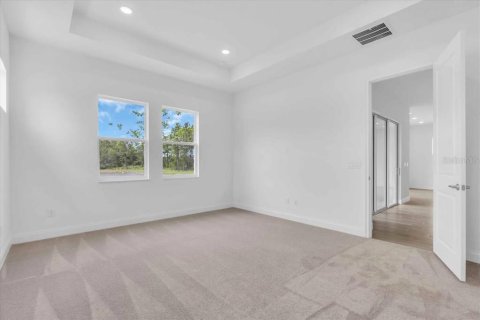 Casa en venta en Zephyrhills, Florida, 4 dormitorios, 229.28 m2 № 1917932 - foto 16
