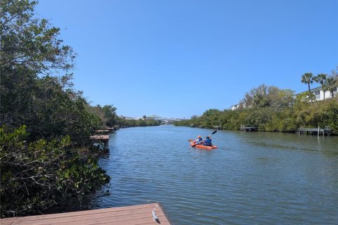 Adosado en venta en Seminole, Florida, 3 dormitorios, 201.97 m2 № 2151427 - foto 8