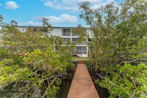 Adosado en venta en Seminole, Florida, 3 dormitorios, 201.97 m2 № 2151427 - foto 6