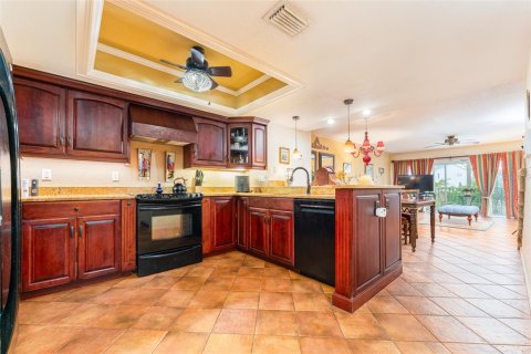 Adosado en venta en Seminole, Florida, 3 dormitorios, 201.97 m2 № 2151427 - foto 9