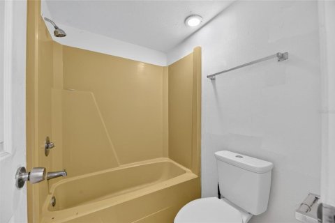 Купить коммерческую недвижимость в Тампа, Флорида 8 спален, 146.41м2, № 2201123 - фото 24