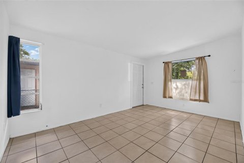 Купить коммерческую недвижимость в Тампа, Флорида 8 спален, 146.41м2, № 2201123 - фото 7